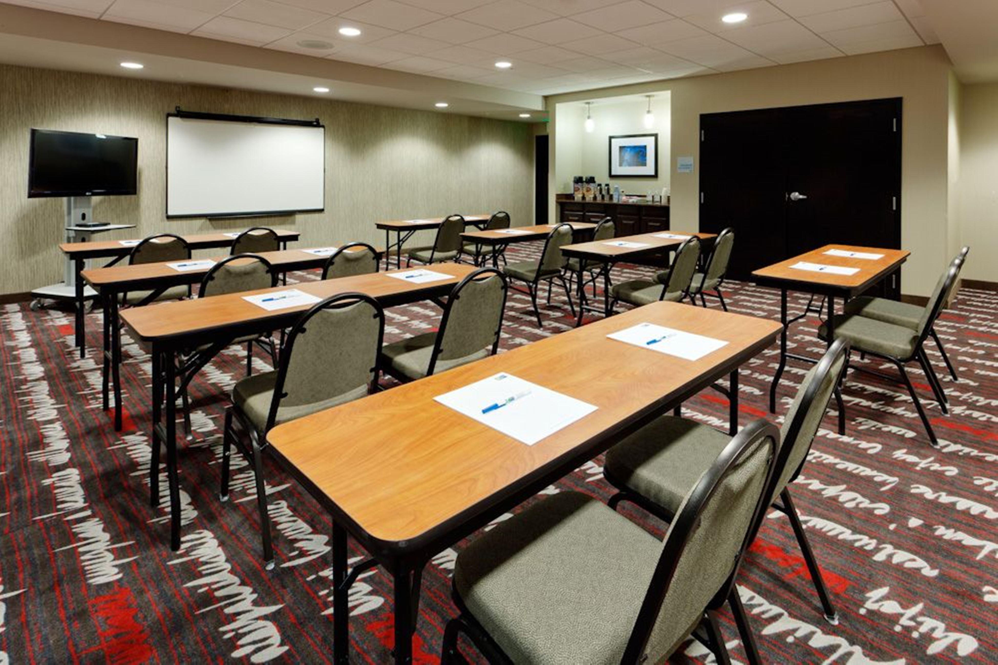 Holiday Inn Express & Suites Northeast By Ihg York Exterior photo